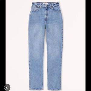 Abercrombie & Fitch Curve Love Ultra High Rise 90s Straight Leg Jean Medium Wash